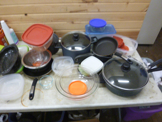 lot 165 image: Miscellaneous Kitchen Items