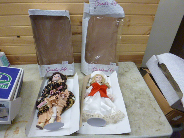lot 179 image: 2 Caras Loft Dolls