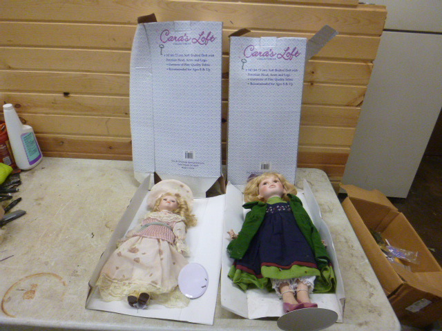lot 181 image: 2 Caras Loft Dolls