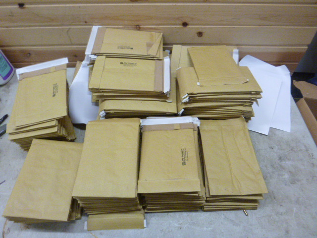 lot 184 image: Padded Envelopes