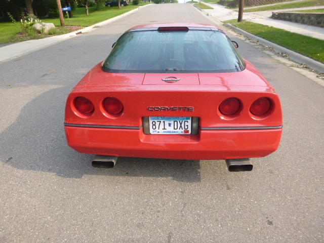 lot 1 image: 1987 Chevrolet Corvette