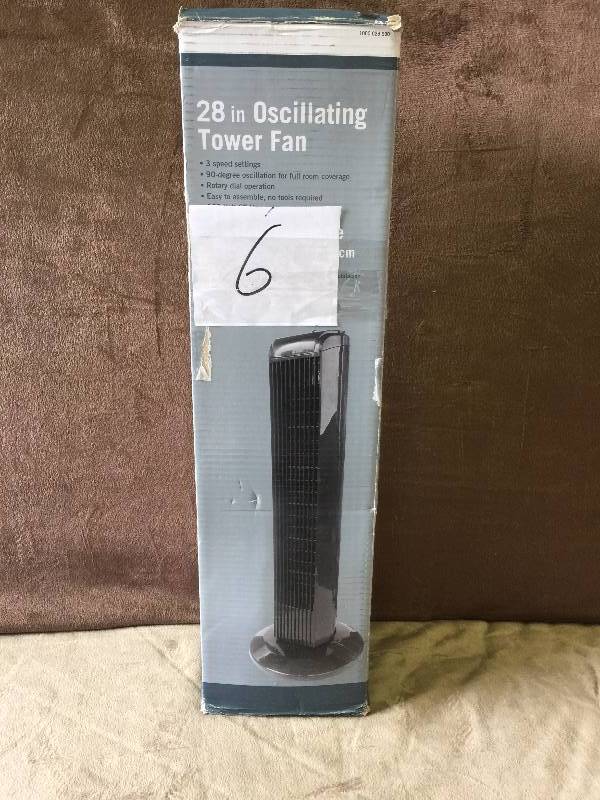 lot 6 image: 28 in Oscillating Fan
