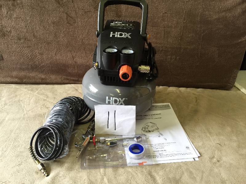 lot 11 image: HDX 2 Gal Compressor