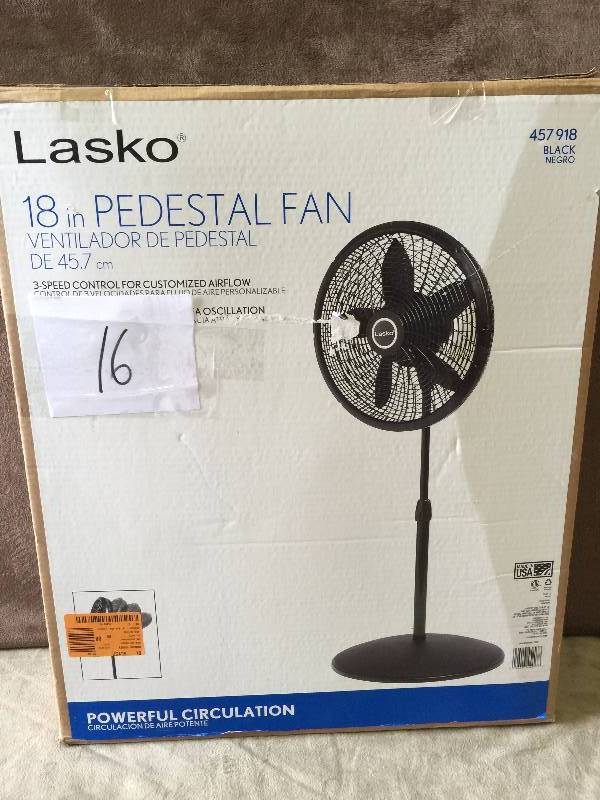 lot 16 image: Lasko 18 in Pedestal Fan