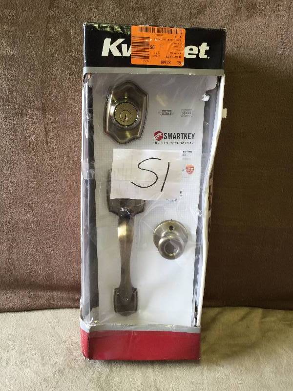 lot 51 image: Kwikset Door  entry