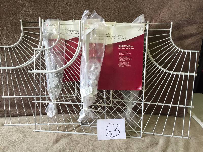 lot 63 image: Closetmaid 16  Shelf and Rod Corner Set