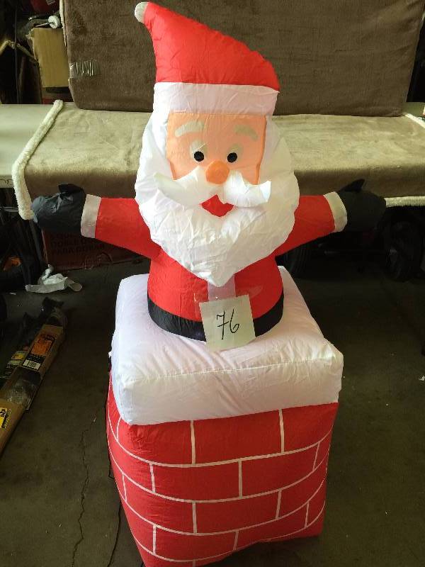 lot 76 image: Inflatable Santa Claus