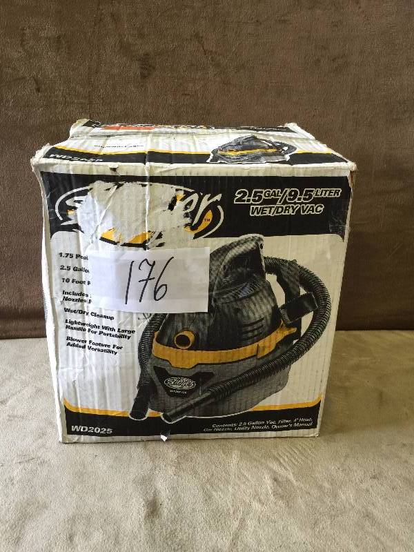 lot 176 image: Stinger Wet  Dry Vac 2.5 gal
