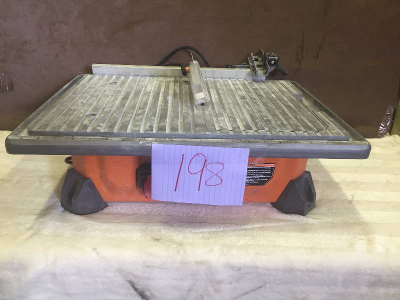 lot 198 image: Ridgid 7 in Portable Job Site Wet Tile Cutter tested works fine