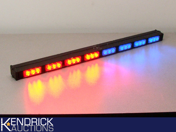lot 20 image: Authentic Police Squad Car Flashing Roof Lights