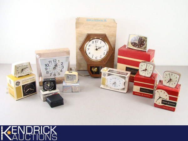 lot 35 image: Large Lot of Vintage NOS Electric Clocks
