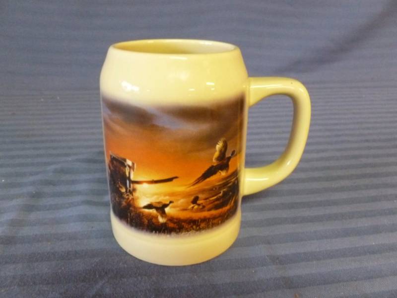 lot 18 image: Terry Redlin Mug