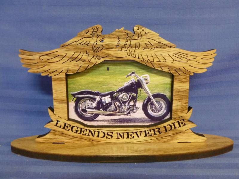 lot 41 image: Scroll Saw Art