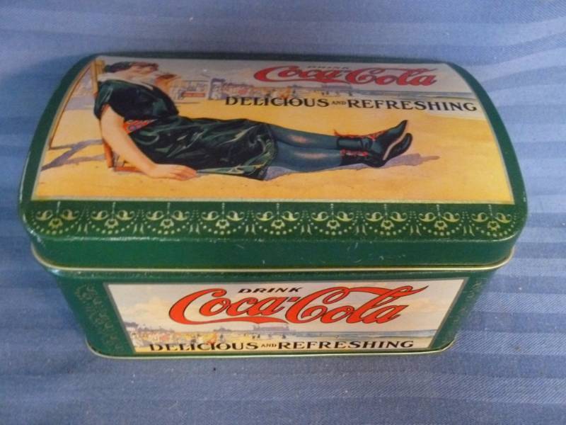lot 42 image: Coca-Cola Collectible