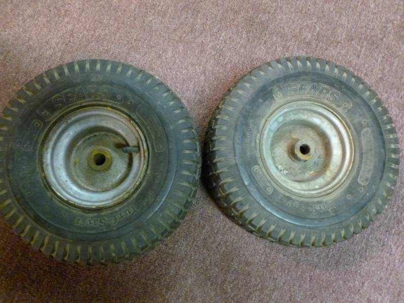 lot 70 image: Garden Tractor Tires