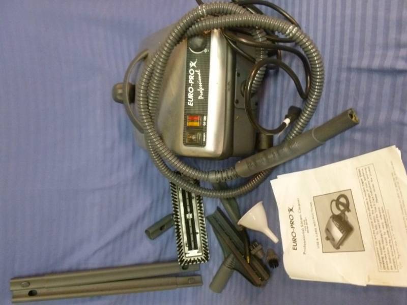 lot 73 image: Steam Cleaner