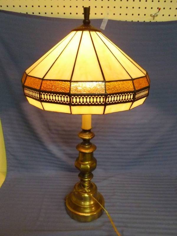 lot 79 image: Brass And Leaded Shade Lamp