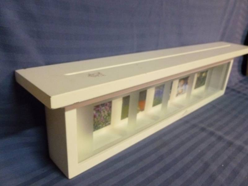 lot 80 image: Picture Frame