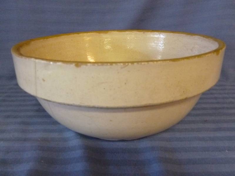 lot 115 image: Antique Crock Bowl