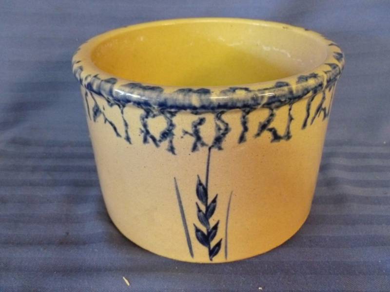 lot 117 image: Lard Crock