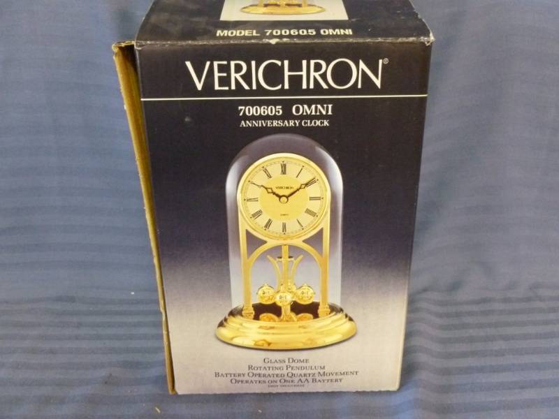lot 123 image: Anniversary Clock