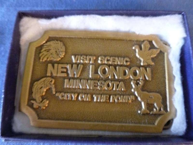 lot 165 image: Collectible Belt Buckle