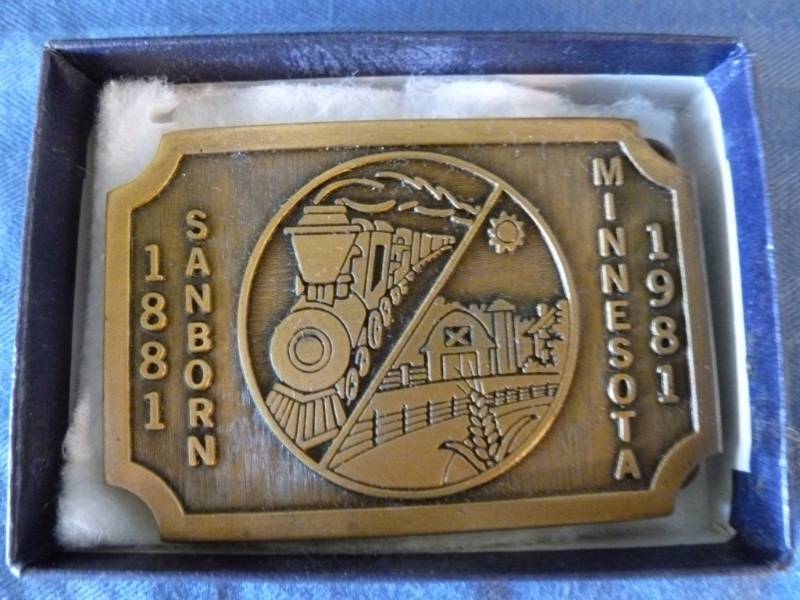 lot 170 image: Collectible Belt Buckle