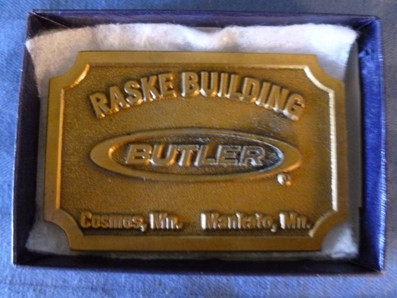 lot 181 image: Collectible Belt Buckle