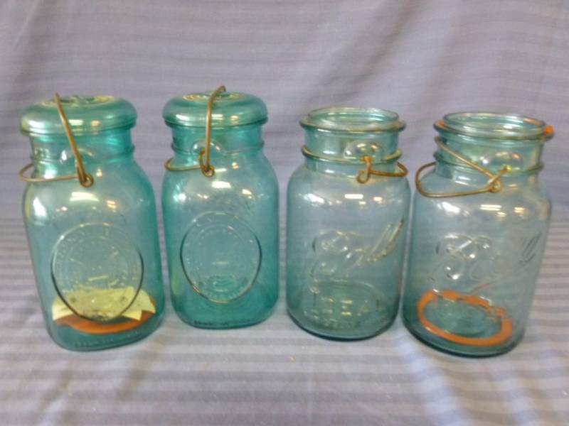 lot 214 image: Vintage Ball Jars