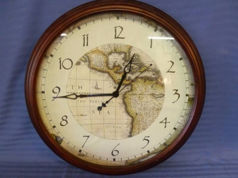 lot 233 image: Clock