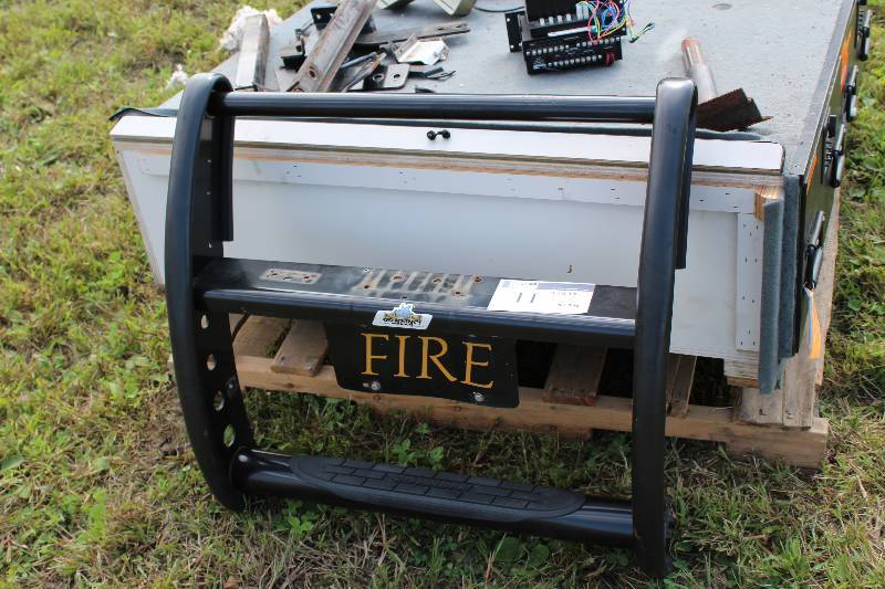lot 11 image: Cattle Guard Black 30 x 30.