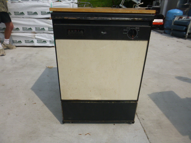 lot 11 image: Whirlpool Portable Dishwasher