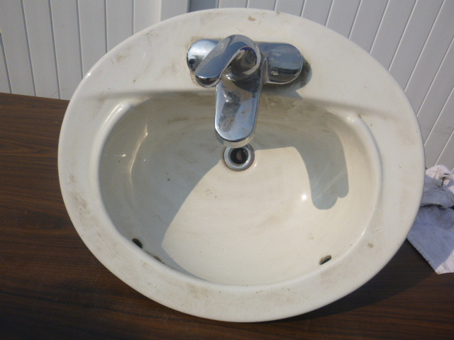lot 50 image: Vanity Sink