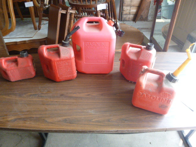 lot 68 image: 5 Miscellaneous Gas Cans