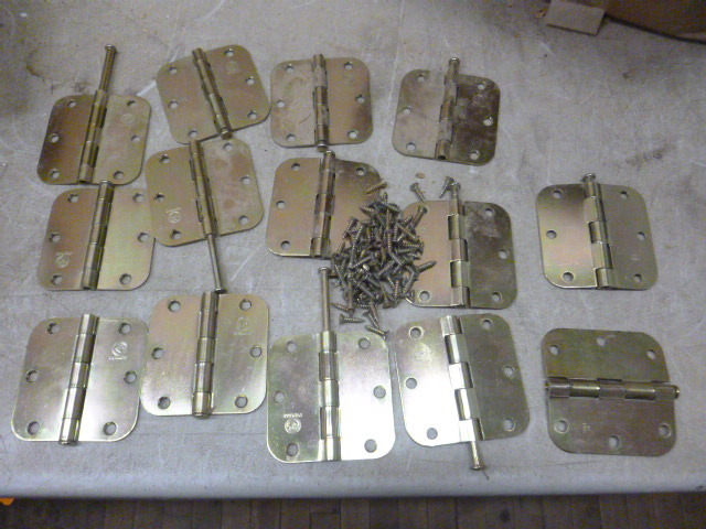 lot 77 image: 14 Hinges