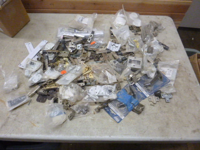 lot 84 image: Miscellaneous Cabinet Hardware