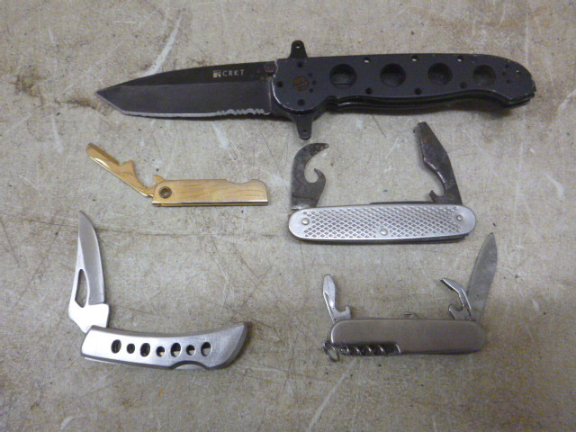 lot 125 image: 4 Miscellaneous Pocket Knives