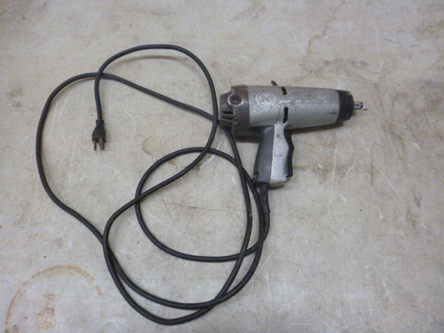 lot 142 image: Black & Decker Impact Wrench