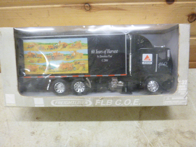 lot 158 image: Freightline  FLB C.O.E. Die Cast Truck