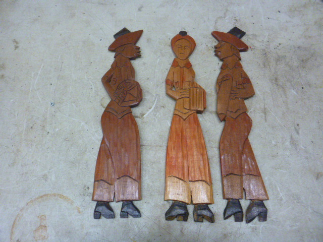 lot 168 image: 3 Wooden Dcor Figures