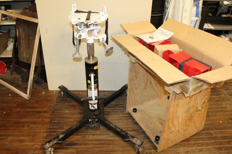 Omega 41000C Transmission Jack with Fuel Tank Adapter High End