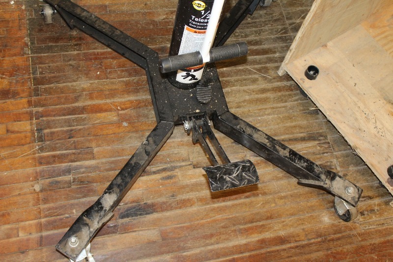 Omega 41000C Transmission Jack with Fuel Tank Adapter High End