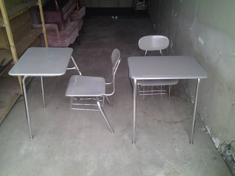 2-Student Desks