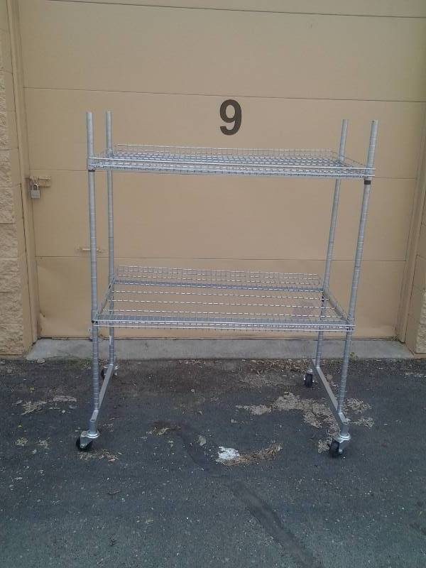 2-Tier Rolling Wire Rack