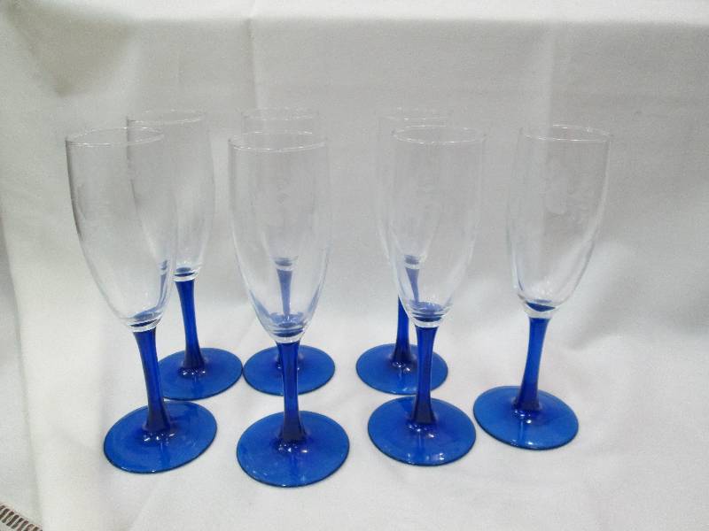 Qty 7  Nauance Flute Saphir stems (...