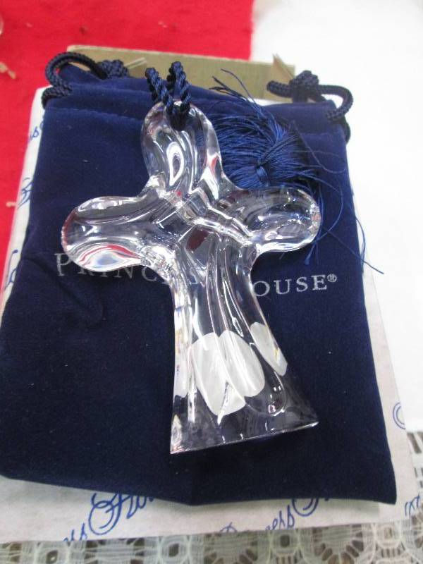Princes house lead crystal cross or...