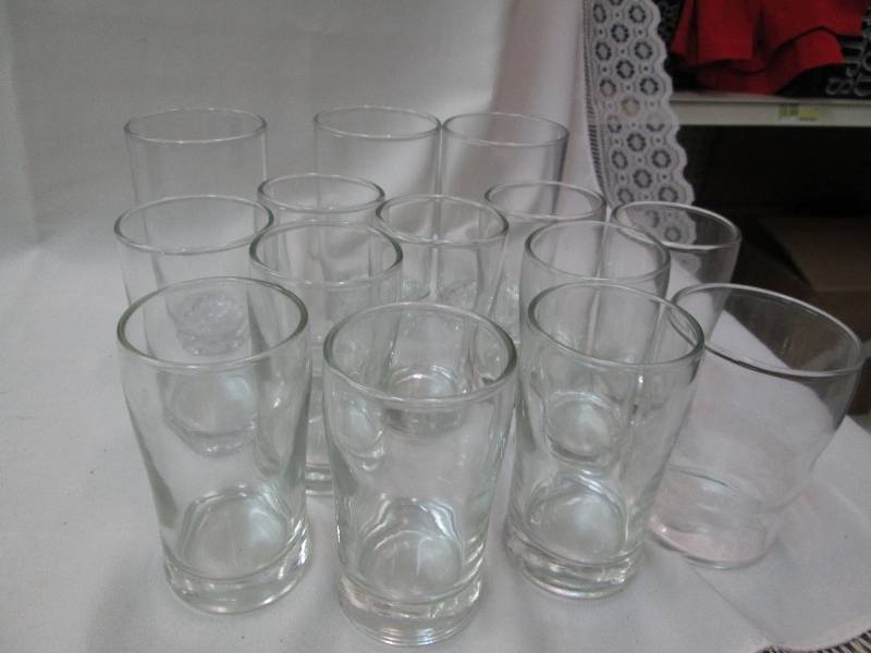 Assortment of size small drinking g...