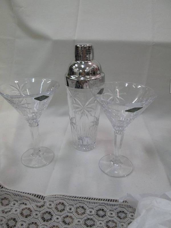 South Beach 3 piece martini set 24%...