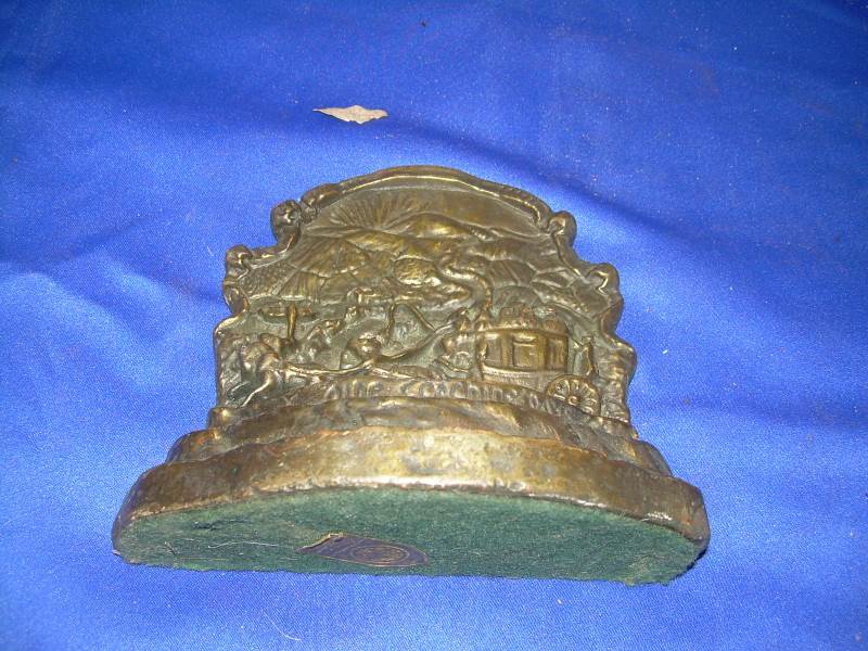 vintage armor bronz old coaching days books end