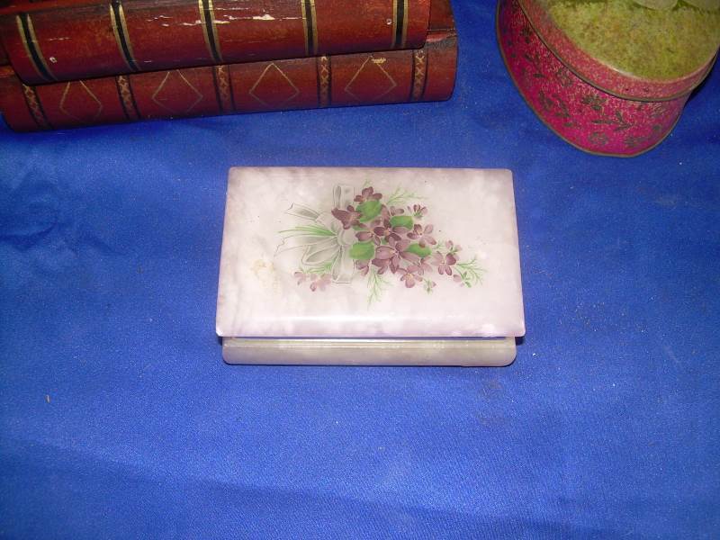 trinket boxes and 1 tin